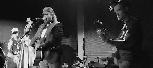 YO PARA SER FELIZ QUIERO UN CAMIÓN