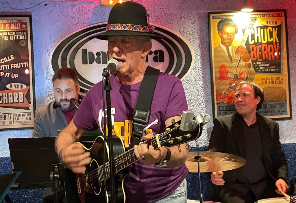 CUANDO LAS CANCIONES SON&nbsp;ETERNAS