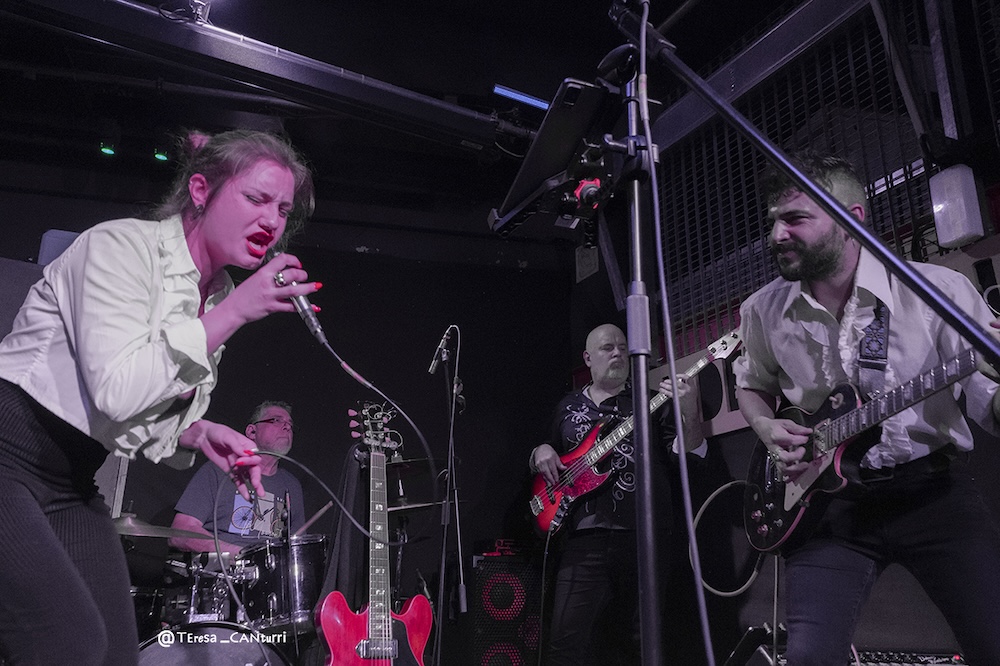 NOCHE PÚRPURA EN LA&nbsp;DESKO