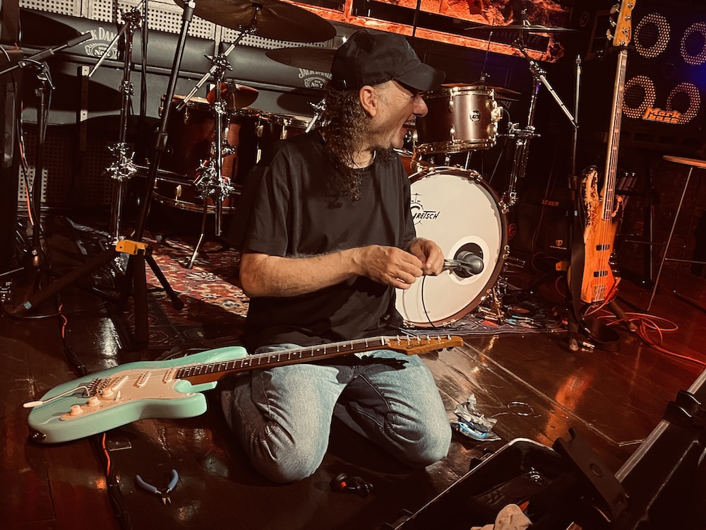 SCOTT HENDERSON, EL ALQUIMISTA DE LA FUSIÓN