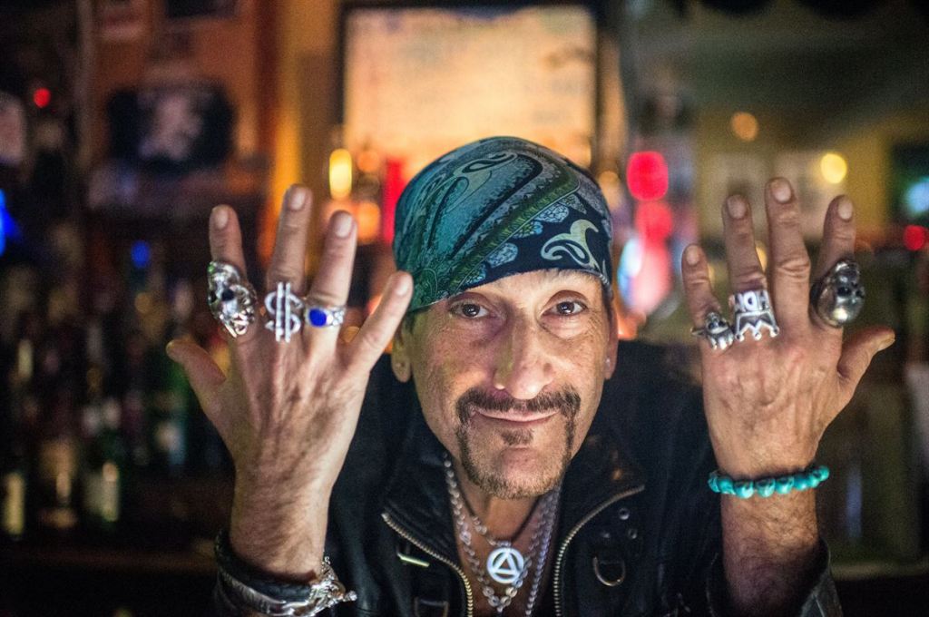 LA VOZ Y ESPÍRITU DE THE&nbsp;DICTATORS