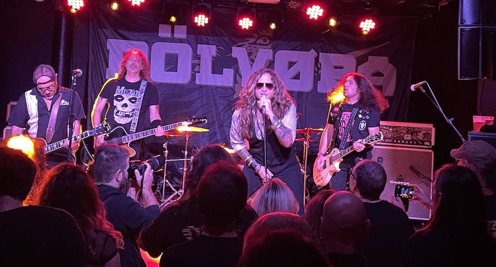 PÖLVORA EN CONTRAPROGRAMACIÓN