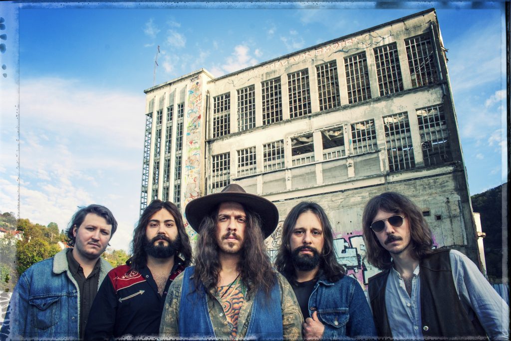 THE COMMONERS VUELVEN EN&nbsp;MAYO