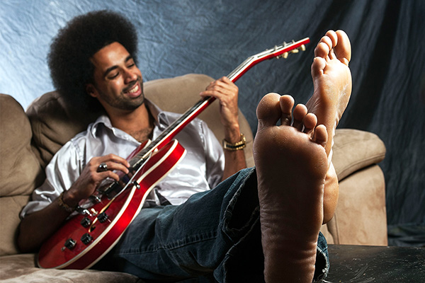 EN MARZO NUEVO ÁLBUM DE SELWYN BIRCHWOOD
