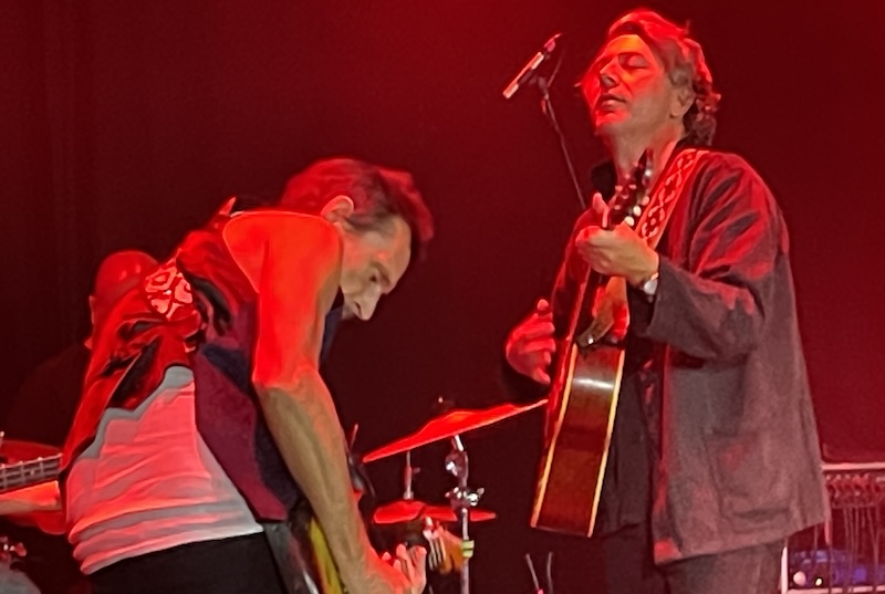 EL MEJOR ÁLBUM DE LUKE WINSLOW-KING, Y NADA MÁS QUE&nbsp;DECIR