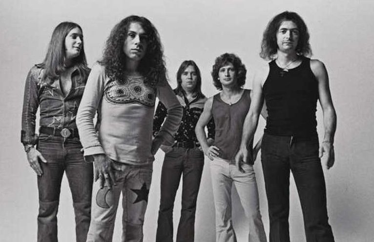 LONG LIVE ROCK’N’ROLL. LA CIMA DE RAINBOW