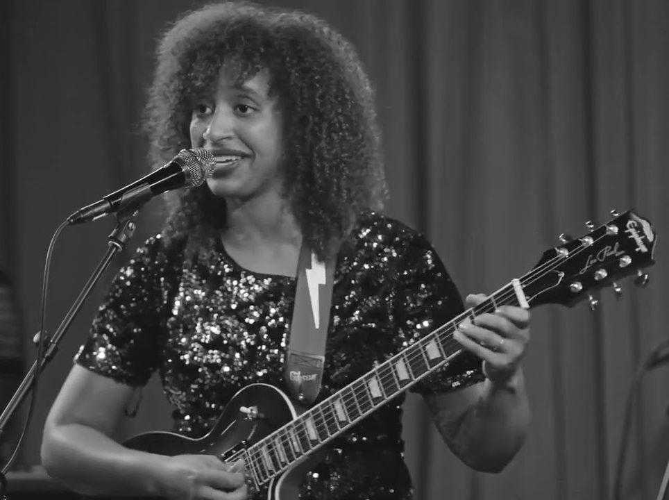 JACKIE VENSON, UNA DE LAS MEJORES GUITARRISTAS DEL PANORAMA ACTUAL, NOS VISITA ESTE MES DE JULIO